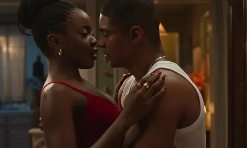 
					'Dona de Mim': Leona e Marlon vivem tensão e deixam Samuel revoltado
				
				