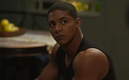 
					'Dona de Mim': personagem fica entre a vida e a morte e culpa Marlon
				
				
