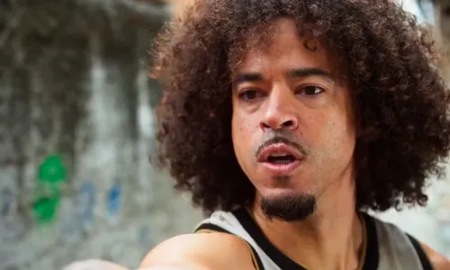 
					'Dona de Mim': Marlon sofre ataque e passa terror após ver ferido
				
				