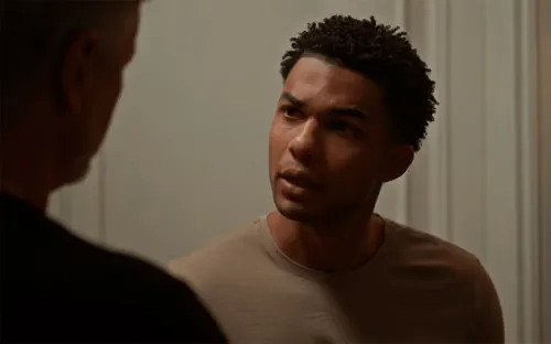   					'Dona de Mim': Samuel entrega documento à polícia e encurrala Jaques  				  				