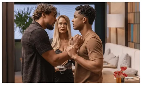 
				
					'Dona de Mim': Samuel toma atitude e cai na boca do povo com exposição
				
				