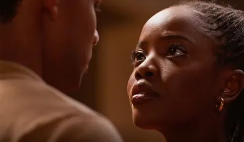 
					Dona de Mim: Leona é pedida em casamento após 'traição' de Samuel
				
				