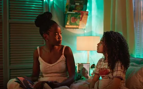 
					'Dona de Mim': Leona larga tudo e abandona Samuel por Sofia
				
				