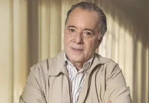 
					'Dona de Mim': Tony Ramos grava como Abel e diretor reage: 'Vivo'
				
				