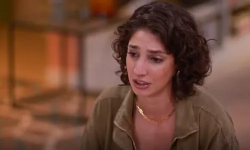 
					'Dona de Mim': Ayla se choca ao descobrir segredo enterrado com Abel
				
				