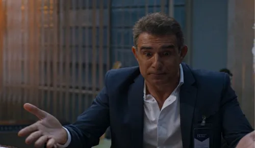 
					Dona de Mim: personagem luta pela vida após atentado armado por Jaques
				
				