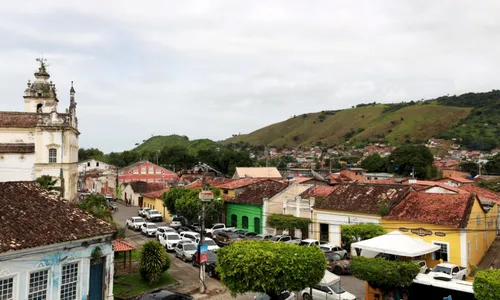 
				
					Duas pessoas são encontradas mortas com as cabeças decepadas na Bahia
				
				