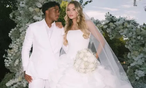 
					Endrick e Gabriely fazem casamento luxuoso e secreto na Espanha; FOTOS
				
				