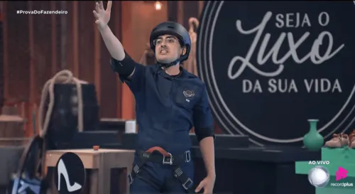 
					A Fazenda 17: Rayane ameaça agredir Dudu após delegação: 'Bosta'
				
				