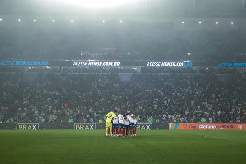 
					Entre goleada e eliminação, Bahia é pentacampeão nordestino
				
				