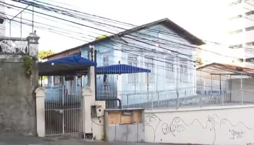 
					Escola municipal é arrombada e furtada pela 6⁠ vez no ano em Salvador
				
				