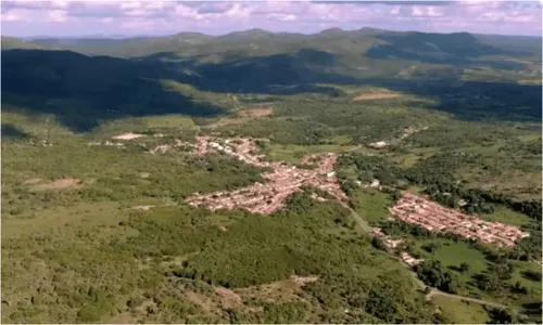 
					Esmeralda de 92 kg encontrada na Bahia vai a leilão por R$ 100 milhões
				
				