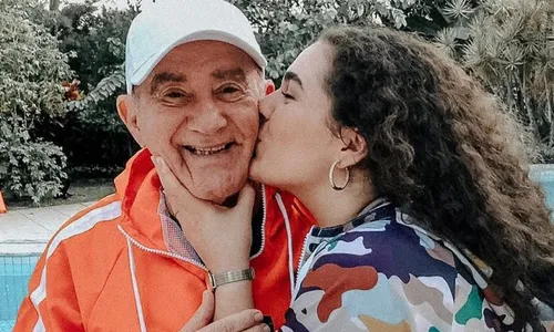 
					Esses pais e filhos famosos trabalharam juntos na TV e você não sabe
				
				