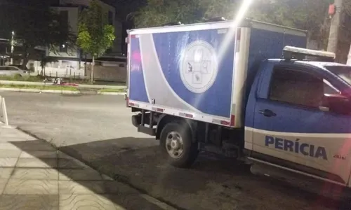 
				
					Estudante morre após colisão entre moto e carro em Feira de Santana
				
				