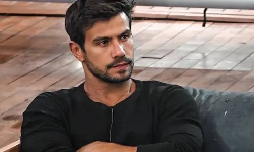 
					Ex-A Fazenda Mariano abre o jogo após virar alvo na Justiça por dívida
				
				