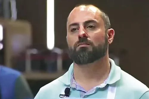 
					Ex-Masterchef Brasil é condenado por estupro de menina de 12 anos
				
				