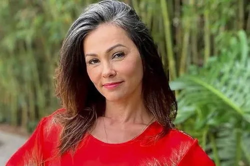 
					Ex-Tiazinha, Suzana Alves é internada e passa por cirurgia
				
				