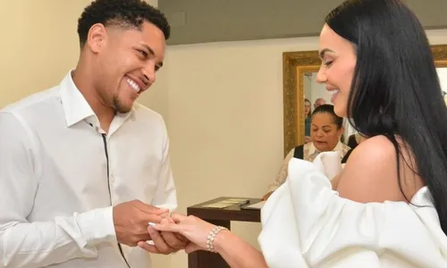 
					Ex de Vitor Roque decide usar xingamentos à mãe em processo contra ele
				
				