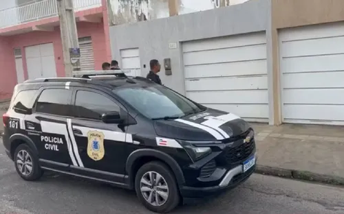 
					Ex-funcionária é suspeita de roubar R$ 30 mil de loja de colchões
				
				