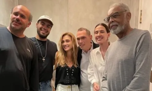 
					Ex-marido de Preta Gil posa em foto rara em meio a luto e faz reflexão
				
				