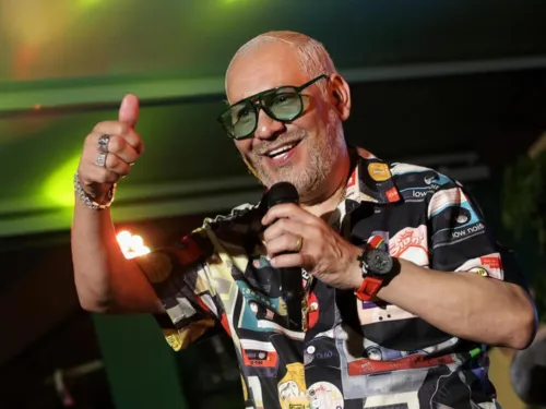 
					Ex-vocalista do Exaltasamba é internado após apartar briga entre cães
				
				