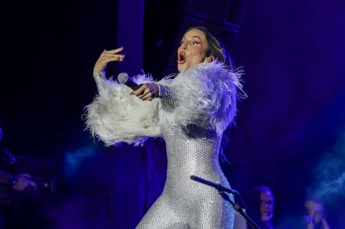 
					FIB 2025: Ivete Sangalo brinca com filho e Léo Santana: 'Louva-a-deus'
				
				