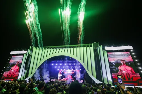 
					FIB 2025: clássicos de Ivete e agito de Léo Santana marcam 2ª noite
				
				