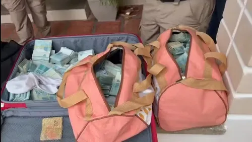 
					Família é presa por extorsão milionária contra médico na Bahia
				
				