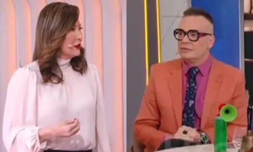 
					Felipeh Campos expõe delegada e faz acusação após bate-boca no SBT
				
				