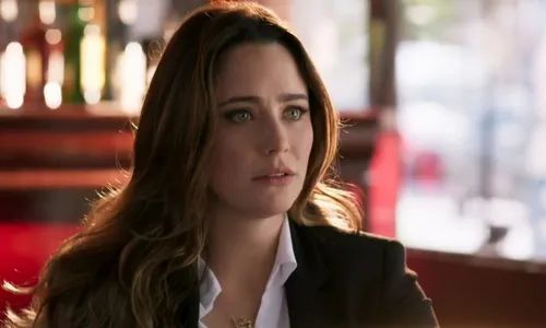 
				
					Fernanda Vasconcellos vive 'nova Nazaré Tedesco' em retorno à Globo
				
				