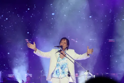 
					Festival Virada Salvador começa com Léo Santana, Xand Avião e Safadão
				
				