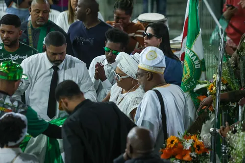 
					Filha de Arlindo Cruz cai no choro ao lembrar últimos momentos do pai
				
				