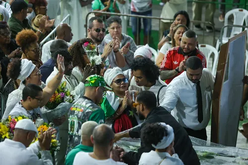 
					Filha de Arlindo Cruz cai no choro ao lembrar últimos momentos do pai
				
				