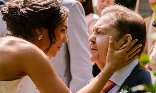   					Filha de Faustão faz desabafo íntimo da saúde do apresentador; leia  				  				
