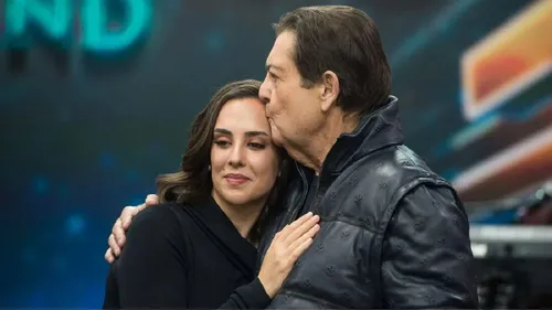 
					Filha de Faustão mostra foto inédita do pai no altar: 'Maior presente'
				
				