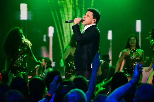 
					Filha de Zezé Di Camargo e Graciele rouba a cena em especial de Natal
				
				