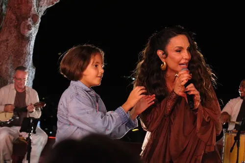 
					Filhas de Ivete Sangalo roubam a cena em gravação e altura surpreende
				
				