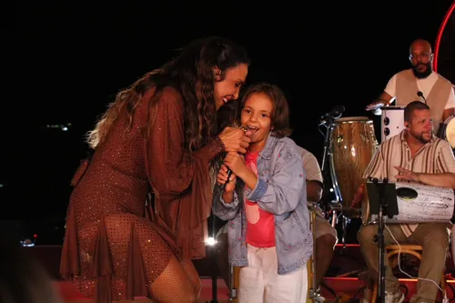 
					Filhas de Ivete Sangalo roubam a cena em gravação e altura surpreende
				
				