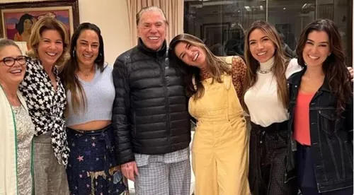 
					Filhas de Silvio Santos fazem homenagem emocionante 1 ano após morte
				
				