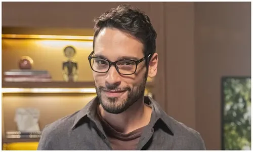 
				
					Filho de Antônio Fagundes celebra namoro com arquiteto: 'Fora do meio'
				
				