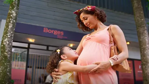 
					'Dona de Mim': Sofia é sequestrada e dá aviso a Leona
				
				