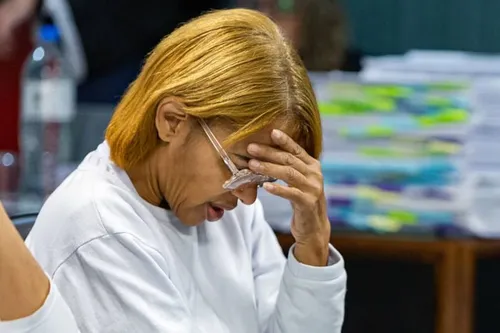 
					Flordelis sofre AVC na prisão e defesa implora por transferência
				
				