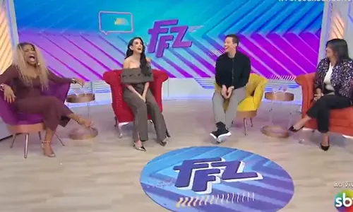 
					Fofocalizando: Fábia Oliveira alfineta Cariúcha: 'Para de desmerecer'
				
				