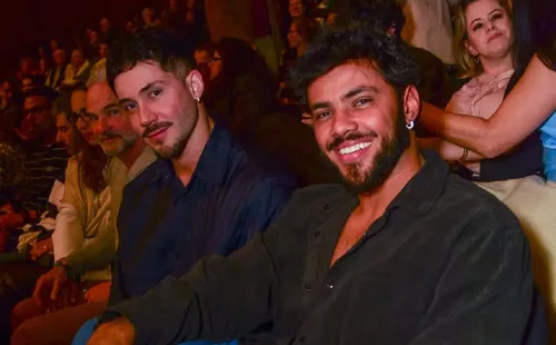 
					Vittor Fernando mostra estado após ser alvejado: 'Vi a morte de perto'
				
				