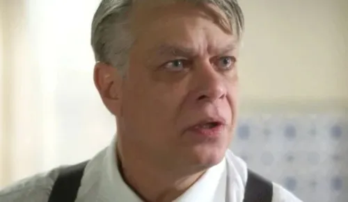 
				
					'Garota do Momento': Juliano arma mais uma atrocidade contra Clarice
				
				