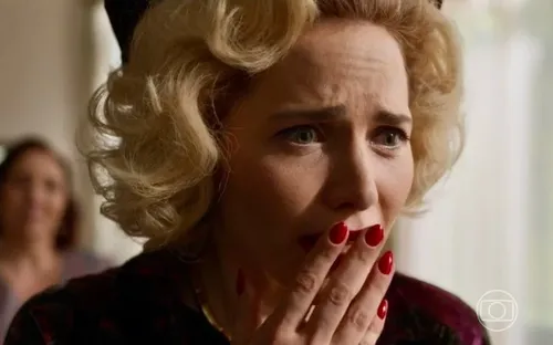 
				
					'Garota do Momento': Letícia Colin reage ao final de Zélia na novela
				
				