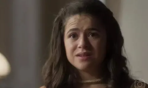 
					Maisa passa perrengue após forte chuva invadir estúdio de filme
				
				