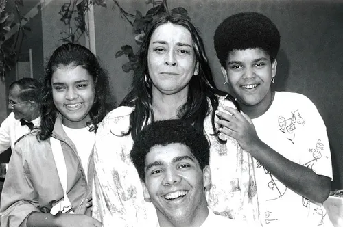 
					Gilberto Gil homenageia mãe de Preta Gil, Drão, com registros raros
				
				