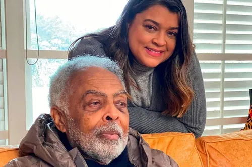 
					Gilberto Gil resgata clique raro em 1º mês sem Preta Gil: 'Saudade'
				
				
