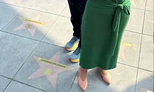 
					Globo emociona veteranos e inaugura Calçada da Fama; veja fotos
				
				